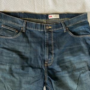 Men’s wrangler athletic fit jeans size 38,32